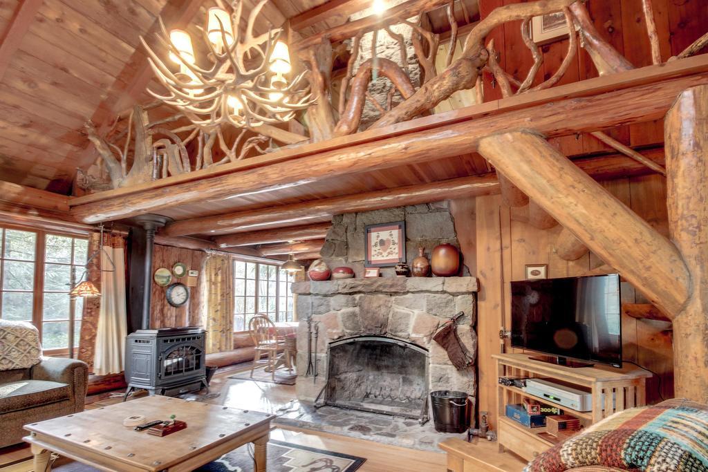 Zoe'S Log Cabin Welches エクステリア 写真